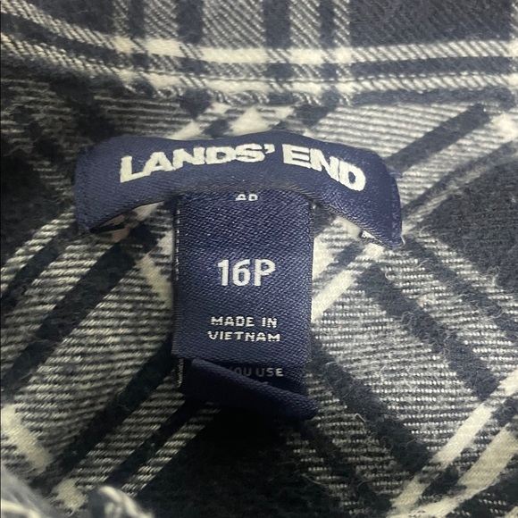 Lands' End Navy and White button down  Checkered Shirt 16p - Picture 4 of 8